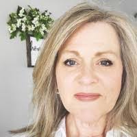 Michelle Warnecke's Instagram, Twitter & Facebook