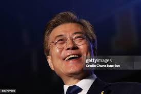 712 Hye Moon Photos & High Res Pictures