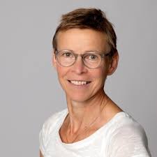 Met trots kan ik u mededelen dat ik ben afgestudeerd aan de SOMT University  of Physiotherapy als MSc in manuele therapie.