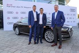I call this family affairs. Fc Bayern Munchen Rollt Erstmals Komplett Auf Pneus Von Reifenpartner Goodyear Reifenpresse De