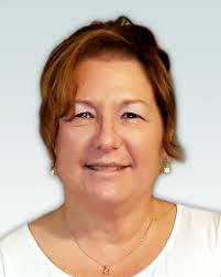 Danielle Poulson's Instagram, Twitter & Facebook