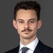 Eli Markham's Instagram, Twitter & Facebook