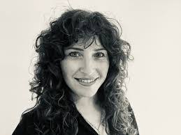 Denise Curtis's Instagram, Twitter & Facebook