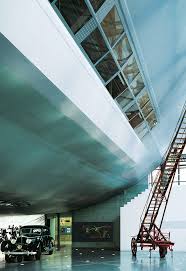 This is the home of the world's largest collection covering the history and technology of aviation. Ausflugsziele Kunst Kultur Zeppelin Museum Technik Und Kunst Www Bodenseetouren De