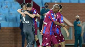 Trabzonspor'dan kayserispor maçında sakatlanan nwakaeme ve ekuban'ın sağlık durumuyla ilgili dr hakan çelik anthony nwakaeme ve caleb ekuban'ın sağlık durumlarıyla ilgili açıklamada bulundu. Trabzonspor Uc Puani Iki Golle Aldi Son Dakika Haberleri