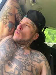 #fyp #foryoupage #viral #tattoos #streetstosuccess #gottamakeit