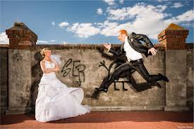 Taubenweiß vertreiben schon seit 2010 auf kundinnen individuell maßgefertigte, qualitativ hochwertige brautmode. Hochzeitsreportage In Wilhelmshaven Hochzeitsfotograf Bremen