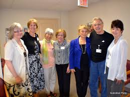 Four Volunteers Graduate at VNA & Hospice