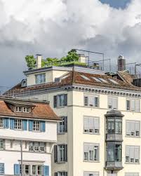 eine von den sehr schonen dachterrassen zurichs mit freiem blick auf das gesamte limmatquai zurich dachterrasse terrasse