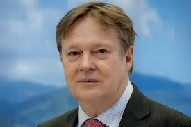 Maastricht Gravitational Inspiration Curriculum (MaGIC)