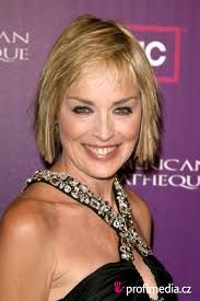 D�couvrez sa biographie, sa carri�re en d�tail et toute son actualit�. Sharon Stone Coiffure Happyhair