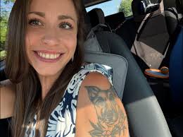 Michelle Obama has the nicest and straightest teeth I've ever seen. What a  beautiful smile.