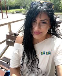 Dagens tränings pass innan middag avklarad 👍 poor Bob fick sig en  käftsmäll 🤣