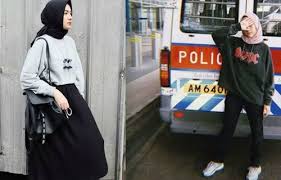 Tips padu padan busana untuk tubuh mungil dan pendek. Tetap Modis Saat Berhijab Dengan 9 Rekomendasi Sweater Dan Jaket Islami Kekinian Yang Nyaman Dikenakan