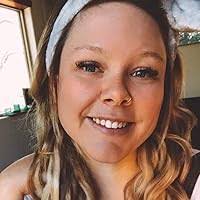 Marisa Farmer's Instagram, Twitter & Facebook