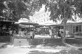 Hawker Centre At Empress Place Also Known As Empress Place History Of Singapore Singapore Photos Singapore River