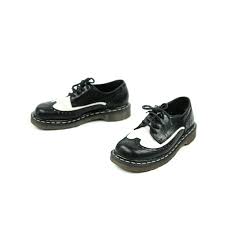 Black And White Wingtip Doc Martens Vintage 90s Dr Martens Black White Leather Wingtip Chunky In 2020 Grunge Shoes Dr Martens Black White Dr Martens