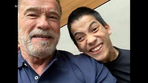 Arnold alois schwarzenegger, avusturya kökenli amerikalı sinema oyuncusu, sporcu ve siyasetçidir. Arnold Schwarzenegger Has A New Hero A Bodybuilder With Cerebral Palsy Video Abc News