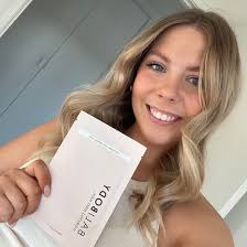 The Difference Between A Violet-Based Self Tan And A Green-Based Self