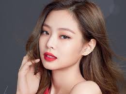 Both are pretty but jennie for me. Blackpink S Lisa Jisoo Jennie Ranked 2019 S Most Beautiful Women In The World By Starmometer Koreaboo