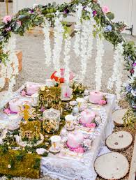 Ideas for themed decorations with description in english language. A Pretty Garden Fairy Birthday Party Fun365