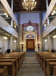 Reviews, direct links and more. Datei 06 Alte Synagoge Pilsen Innenansicht Blick Nach Osten Zur Bima Und Zum Thoraschrein Jpg Wikipedia