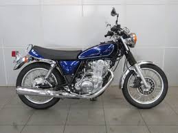 Sr400 グリーン 国内未発売ブルー外装 オーセンティック外装 どれが良いですか アンフィニグループ Ysp千住 Ysp墨田 Ysp京葉 Ysp船橋 Yspつくば のブログ