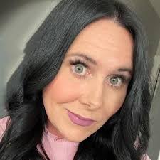 Tammy Travis-Bedlion (bedlionmonster1)