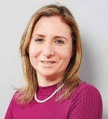 Rowena Winfrey's Instagram, Twitter & Facebook