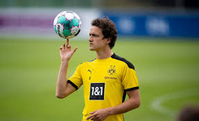 Vezi statistici (titularizări, goluri, cartonașe / campionate, cupe, echipa națională) și istoric transferuri. Thomas Delaney Sieht Seine Zukunft In Dortmund