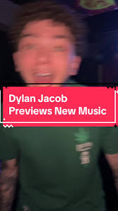 Dylan Padgett's Instagram, Twitter & Facebook