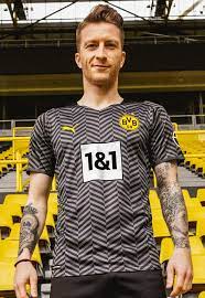 Jul 08, 2021 · it's the same on that we first saw on the away kit, inspired by the eindhoven city flag. Puma Drop Borussia Dortmund 21 22 Away Shirt Soccerbible