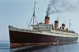 Queen Mary Luxury Liner 1952 In New York Vintage Image From Etsy Queen Mary Ship Cruise Liner Cruise Ship