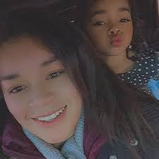 I NEED mom friends 🤍