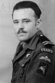 C'est avec une immense tristesse que nous vous faisons part du décès de Raymond  HAUSER, parachutiste du 3rd SAS de la France Libre, survenu le 2 janvier  2021 à l'âge de 96