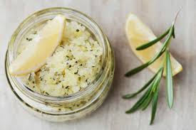 Fai il tuo sapone fatto in casa con un effetto scrub completamente naturale. Scrub Fai Da Te Non Sprecare