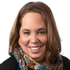 Janet Ennis's Instagram, Twitter & Facebook