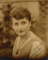 Online Exhibit 🌅 Women of the Everglades In the early 1900s, three  influential Florida women, inspired by three different causes, laid the  foundation for Everglades conservation. Feature: Marjory Stoneman Douglas  Queen of