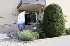 Alles über rehabilitation im haus st. Pfarreiengemeinschaft Grabfeldbrucke Stefania Zastrow Ist Die Neue Bildungsreferentin