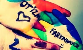 Ülkemizde de son yıllarda adını sıkça duyduğumuz otizm hastalık değil farkındalık mesajı ile tüm dünyada anlatılmaya devam ediyor. Bugun Dunya Otizm Farkindalik Gunu Kopruler Ve Kuleler Mavi Isik La Aydinlanacak Istanbulgercegi Com