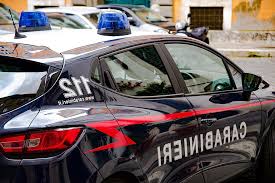 Until 24 december 1992, the division was called reggimento carabinieri guardie della repubblica (carabinieri guards of the republic regiment) and until. Politi Carabinieri Bil Blinkende Lys Italiensk Italien Sikkerhed Karabiniere Rom Pikist