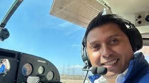 Fotos con todos, raros proyectos y denuncias a un diputado que se va