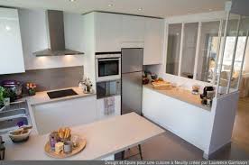Cuisine Blanche Moderne Avec Verriere Et Ilot Central 3 Laurence Garrisson Cuisine Moderne Blanche Cuisine Verriere Cuisine Moderne