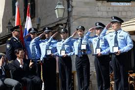 Split ʃplit (kroatisch split, italienisch spalato, entstanden aus griechisch ἀσπάλαθος, aspálathos) ist die zweitgrößte stadt kroatiens. Cctv Twitterissa Six Uniformed Chinese Police Officers Started Joint Patrol With Their Croatian Counterparts Here On Sunday It Is The First Ever Joint Patrol Between China And Croatia During Tourist Season Aiming