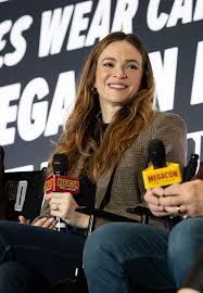 Danielle Panabaker - Wikipedia