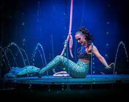 Augustine outlets to the big blue and white tent to see cirque italia's gold unit. For The First Time Ever The New Cirque Italia Gold Unit Is Coming To Woodbridge