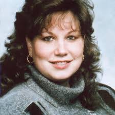 Donna Luster's Instagram, Twitter & Facebook