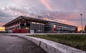 Dynamo dresden, hansa rostock, 1860 münchen und den fc ingolstadt trennen drei spieltage vor saisonende lediglich zwei punkte. Betze Auswarts Fc Ingolstadt 04 Fck De