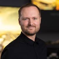 40+ "Daniel Laden" profiles