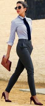 Aren T You Pleased To Know That This Year Casual Business Attire For Women Is All About Adding D Fashion Clothes Women Classy Work Outfits Professional Outfits